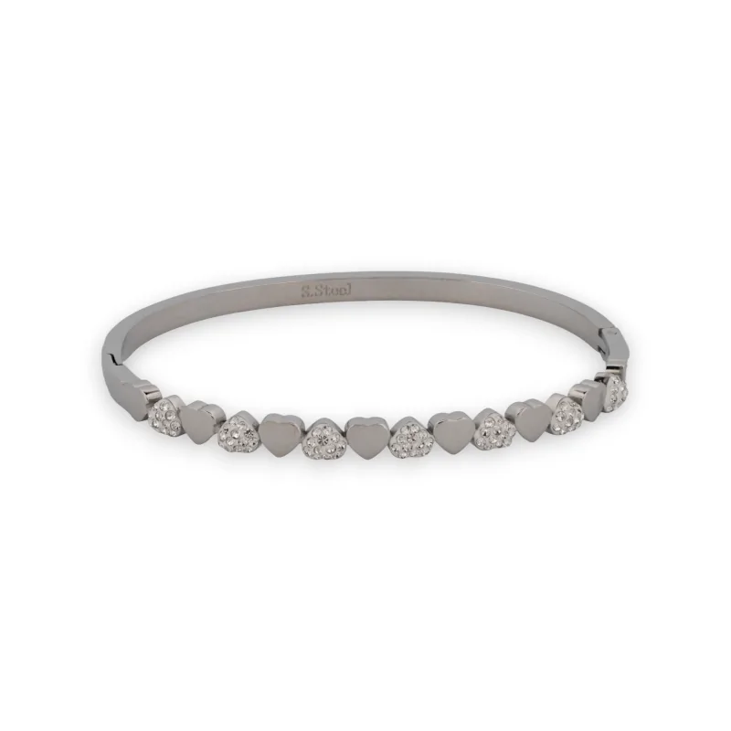 Pulsera fina de plata con un pequeño corazón