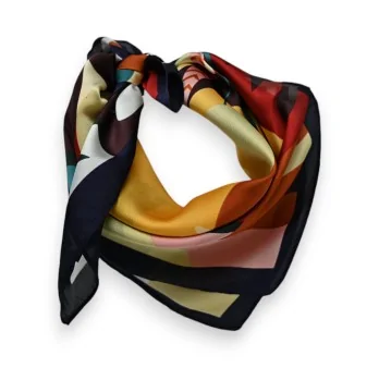 Multicolored square scarf with floral print