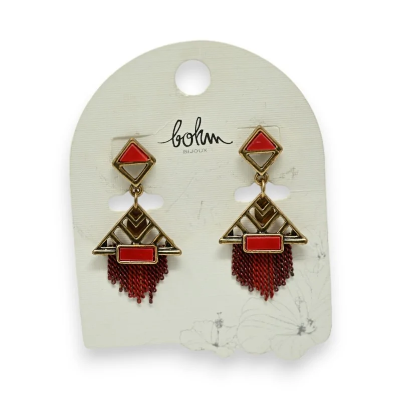 Boucles d'oreilles pendantes de chez Bohm rouge