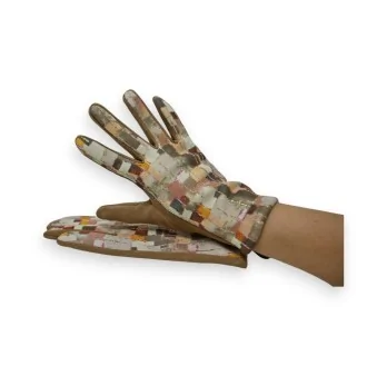 Suede-like velvet gloves with pastel paint pattern