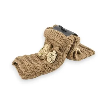 Knitted mittens with decorative Gold bow