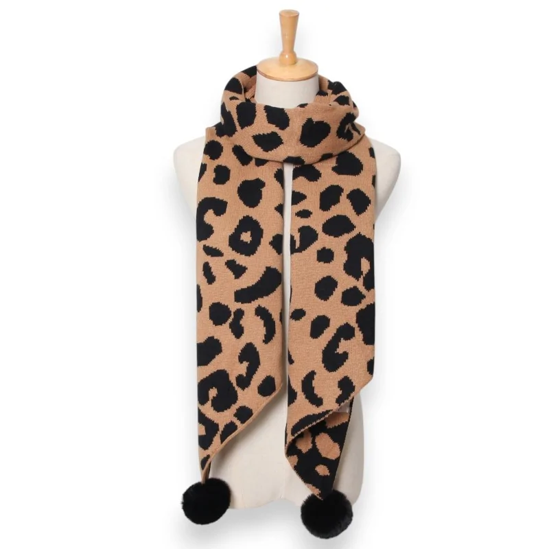 Asymmetric leopard print scarf in camel and black