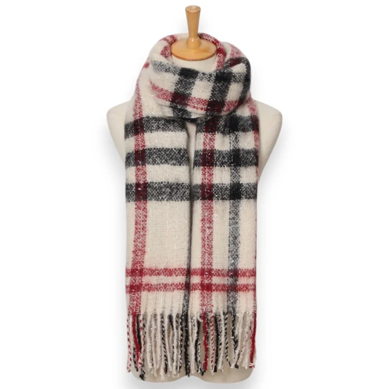 Trendy plaid scarf