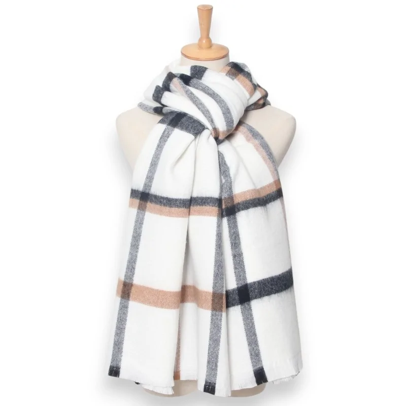 Trendy white plaid scarf