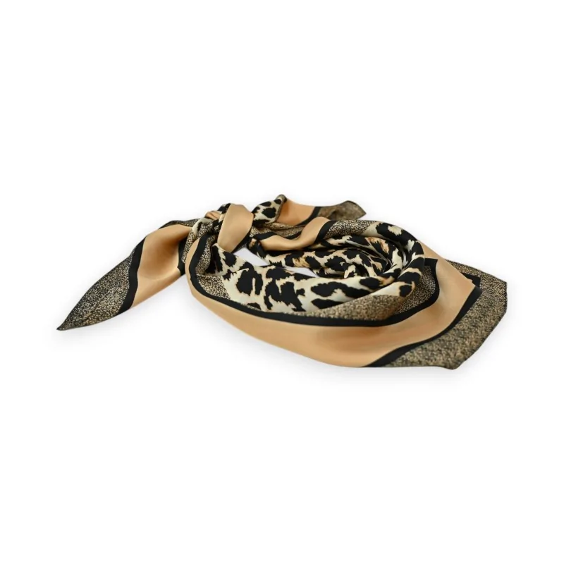 Pañuelo Cuadrado Leopardo Satinado Beige Camel