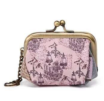 Porte-monnaie rétro rose avec motif de château et lanternes, fermoir à clip doré et... Porte-monnaie rétro rose avec motif de château et lanternes, fermoir à clip doré et...