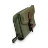 Portefeuille compact vert amande en cuir avec fermeture éclair et attache en bois
