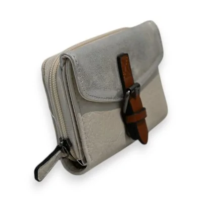 Portefeuille compact argenté-crème avec rabat et fermeture éclair, détail boucle ma... Portefeuille compact argenté-crème avec rabat et fermeture éclair, détail boucle ma...