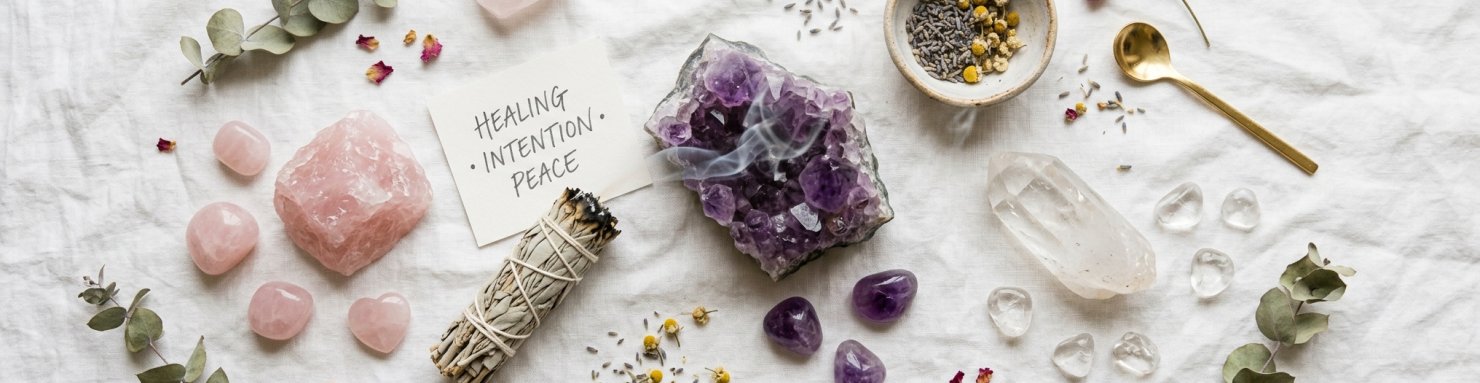 Méthodes de purification des pierres de lithothérapie : eau, sel, fumigation et bol tibétain